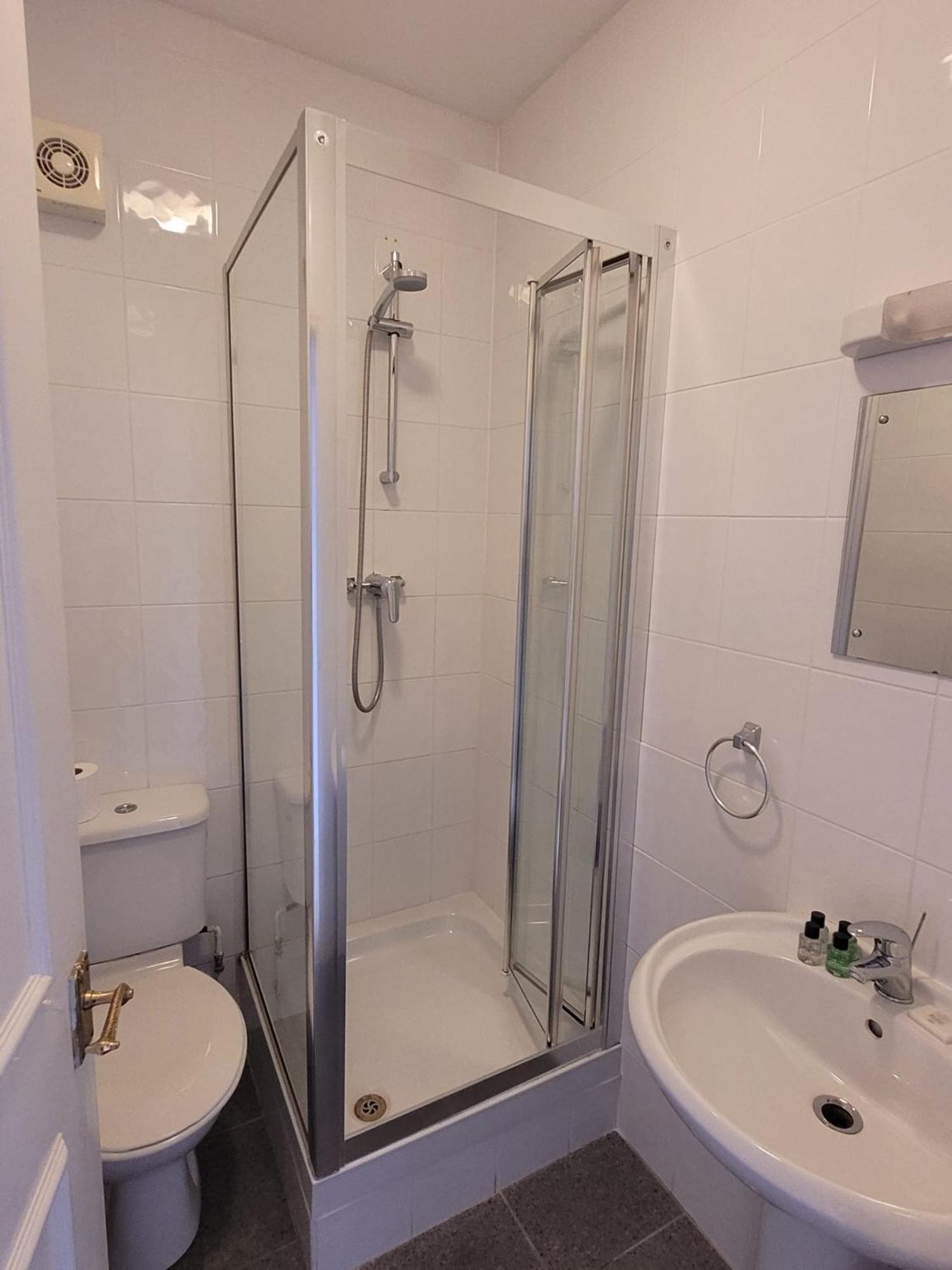 The White Horse Lodge Hotel ثيرسك المظهر الخارجي الصورة