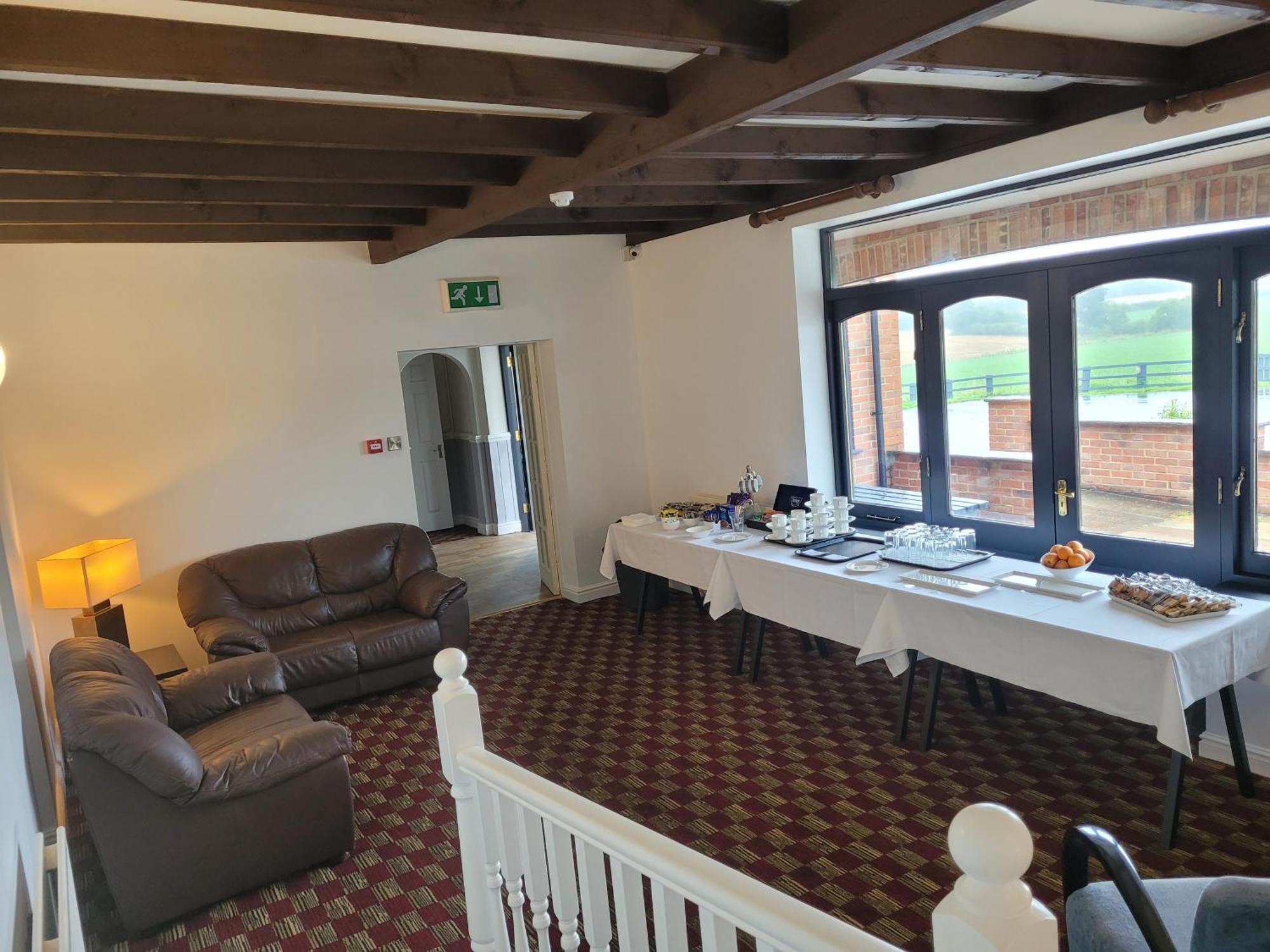 The White Horse Lodge Hotel ثيرسك المظهر الخارجي الصورة