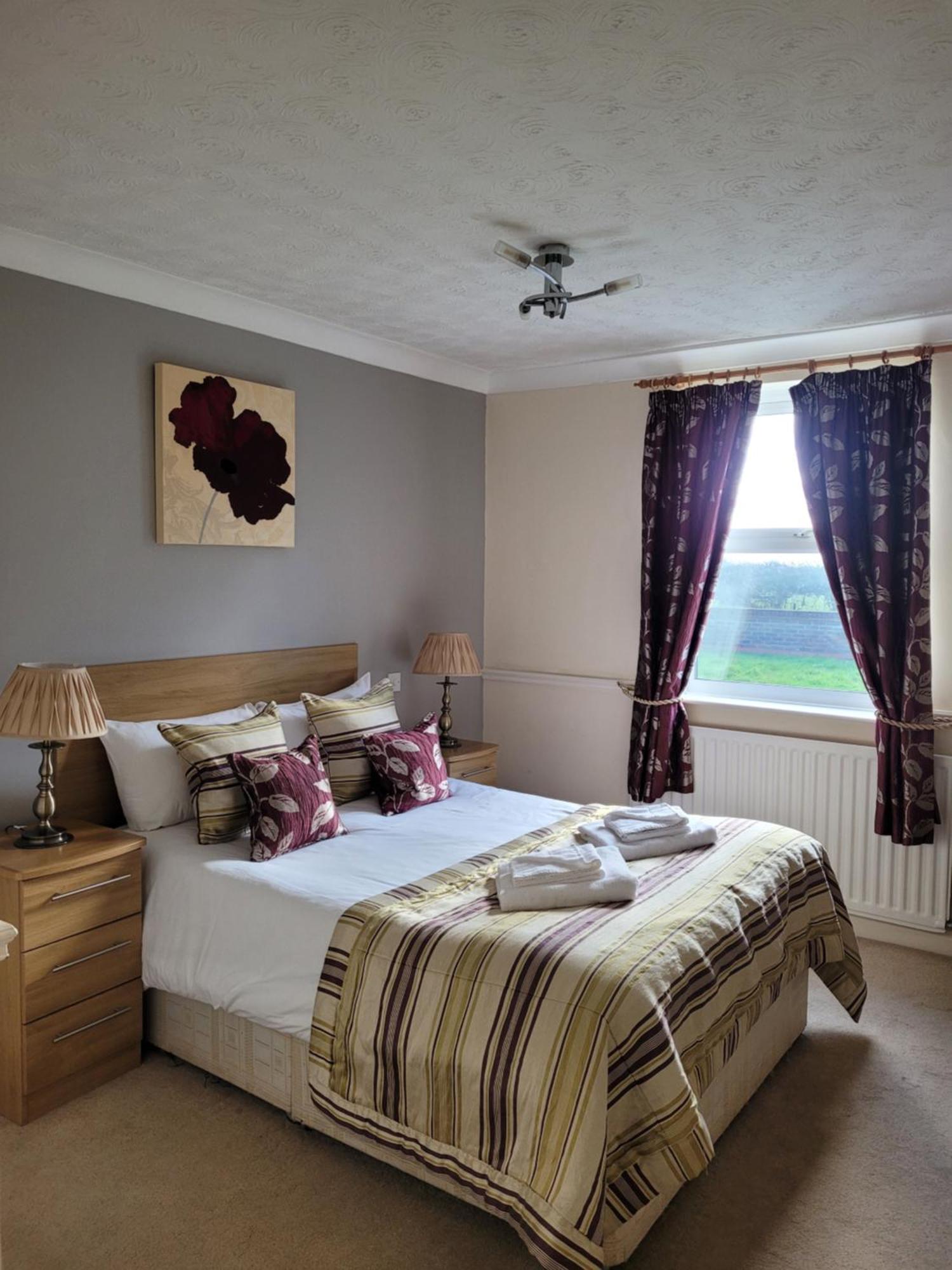 The White Horse Lodge Hotel ثيرسك المظهر الخارجي الصورة